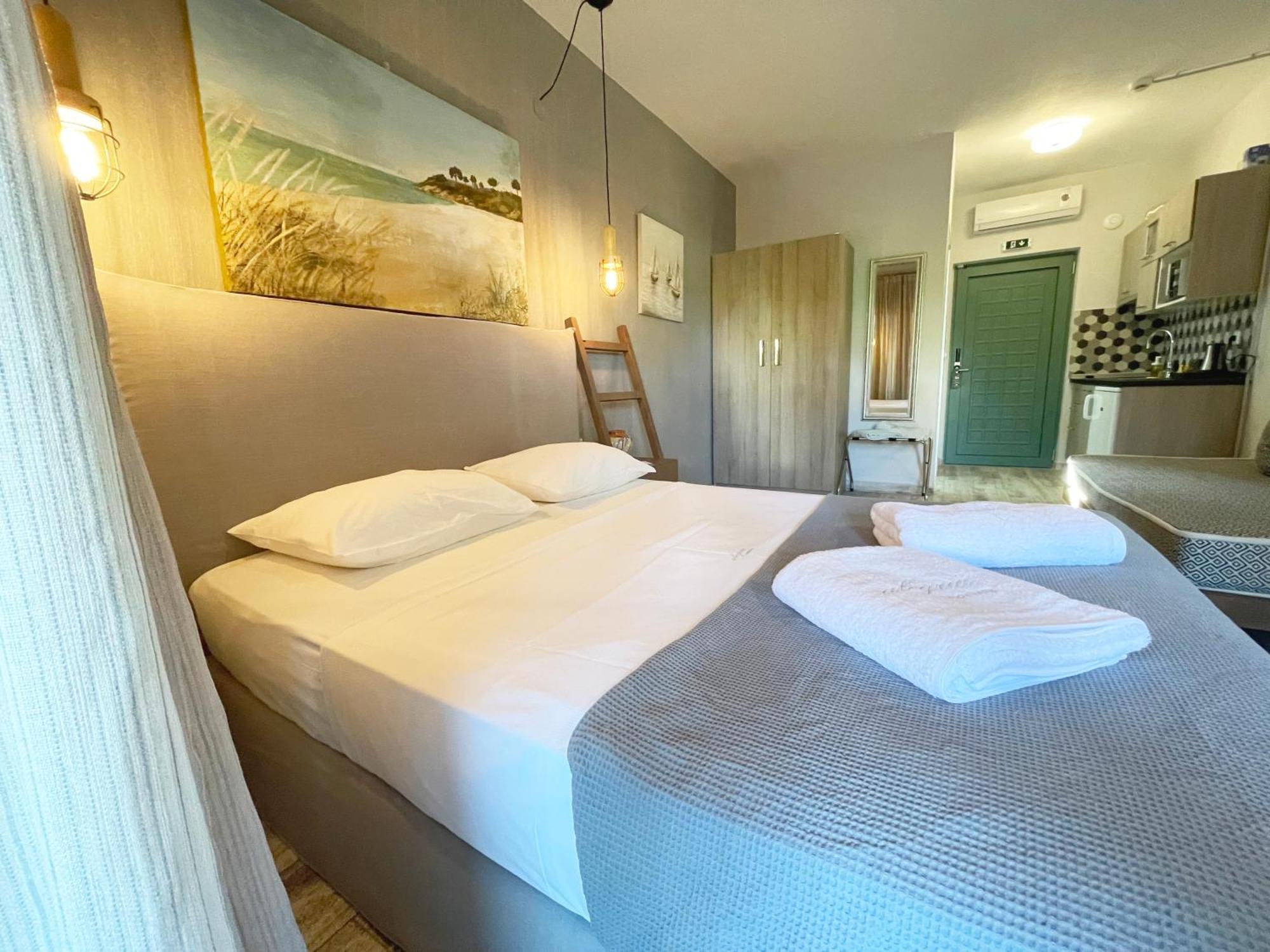 Alegria Suites Nikiti  Exteriér fotografie